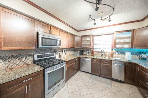 Right At Home-midland Oasis