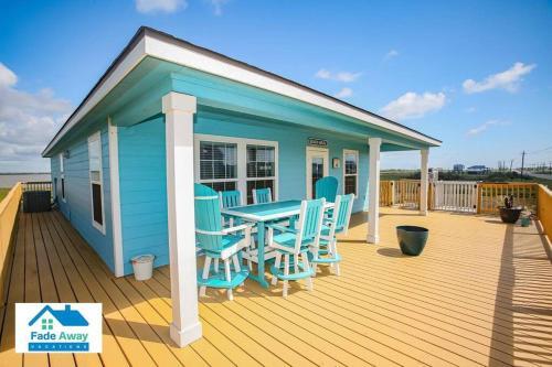 Blue Crab - Beach & Bay Views - Sleeps 6