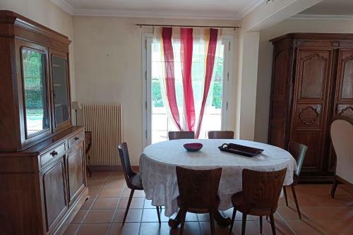 160 M With Terrace-garden And Private Pool