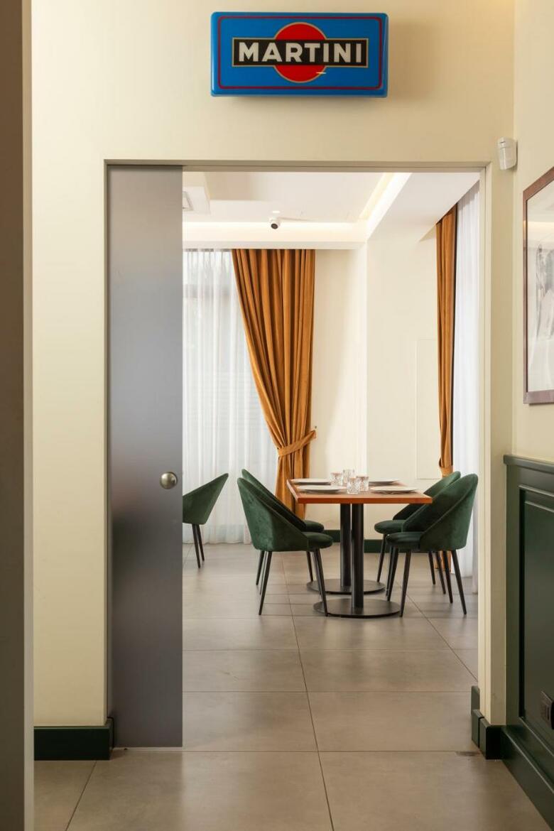 Hotel Ghal�