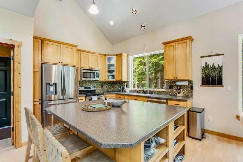 Cascade Lodge