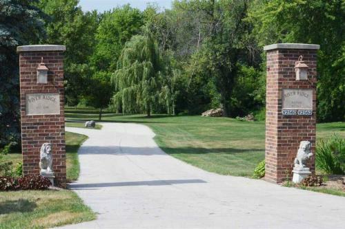 River Ridge - Luxurious Getaway, Large Group
