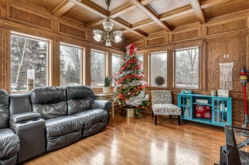 River Ridge - Luxurious Getaway, Large Group