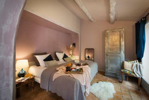 Hostal L'insoup�onn�e Saint R�my de Provence