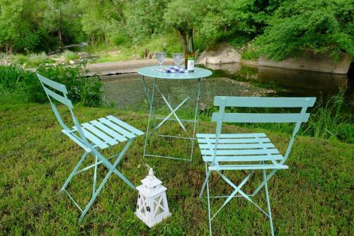 Accommodation For 2 People By The River Near St Chinian