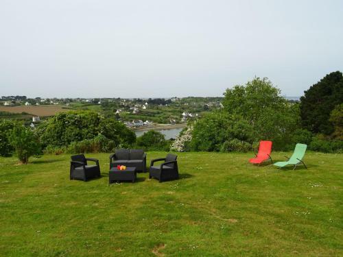 Holiday Home With Sea View, Plougasnou