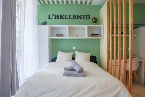 Apartamento L'h�llenid : Studio Confort Riom Centre