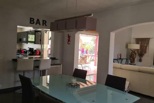 Ste Maxime Villa 5 * - Piscine Chauff�e - 6/9 Pers