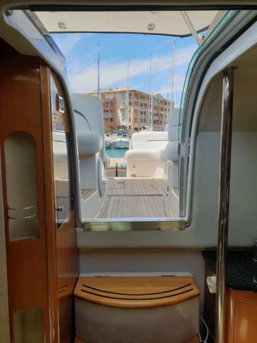 Superbe Yacht Luxe Familial � St Jean Cap-ferrat.