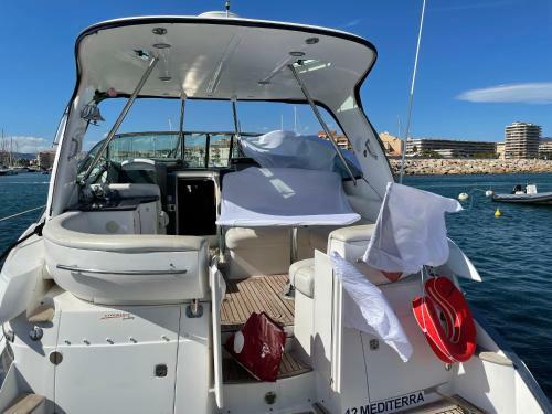 Superbe Yacht Luxe Familial � St Jean Cap-ferrat.