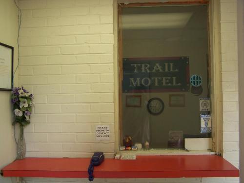 Trail Motel