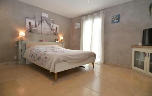 Amazing Home In Saint-paulet-de-caisso With 4 Bedrooms