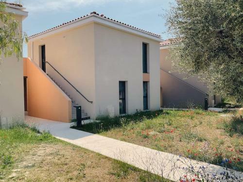 Apartamento Appartement Type Industriel Dans Cadre Proven�al