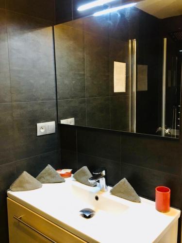 Apartamento ''559 Cap Cornich'' T2 En R�sidence Front De Mer!