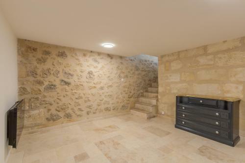 Echoppe Typique De Bordeaux R�nov�e 3 Ch./3 Sdb