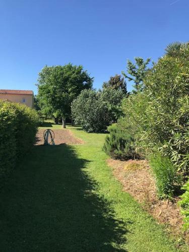 Magnifique Maison En Pierre, Piscine, Clim