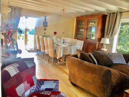 Villa Yvr�-l'�v�que, 5 Pi�ces, 10 Personnes - Fr-1-410-357