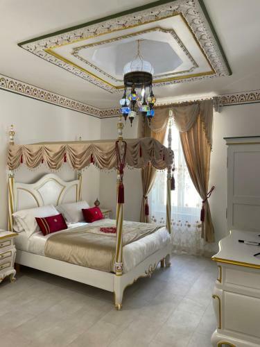 Hostal Chambre Orientale Ch�razade Maison de L'�glise