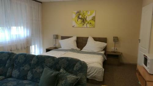 Hostal Hotel Ajka