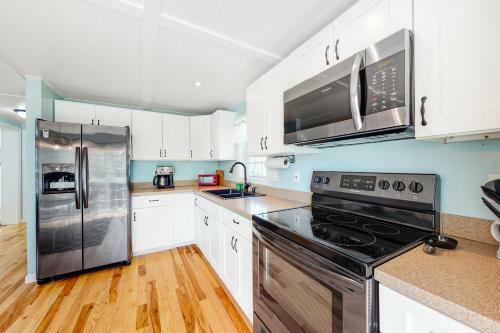 Mabel's Maine Cottage
