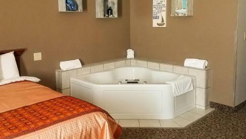 Ivey's Motor Lodge