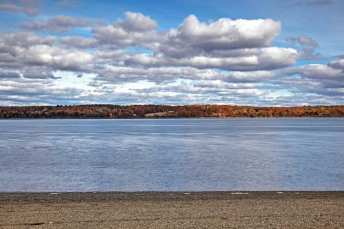 Beautiful Sandy Point Getaway With Wraparound Deck!