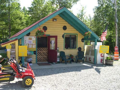 Patten Pond Camping Resort Apartment 1