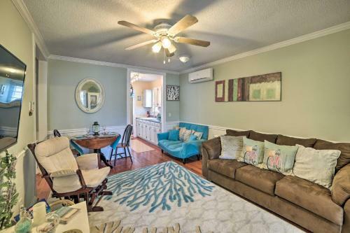 Coastal Pet-friendly Cottage Less Than Half Mi To Beaches