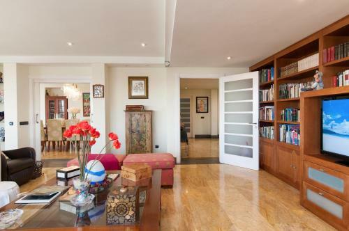Superb Family Villa In Sonnenland For 12
