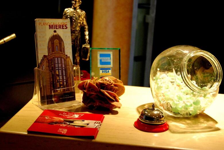 Hotel Mieres Del Camino
