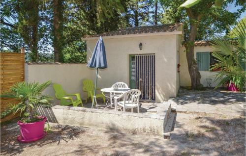 Studio Holiday Home In Crillon Le Brave