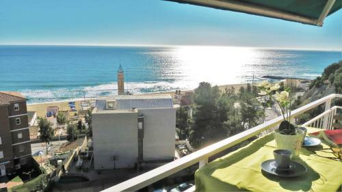 Bianca Seaview & Beach Apartment