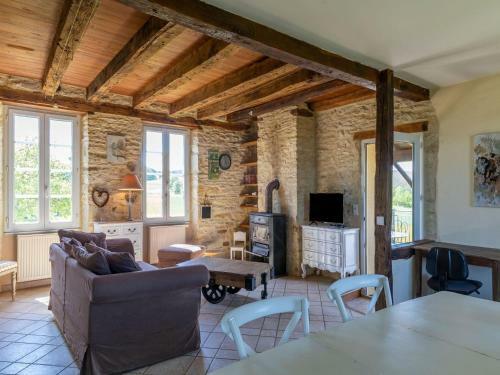 Fantastic Holiday Home In D�gagnac With Jacuzzi