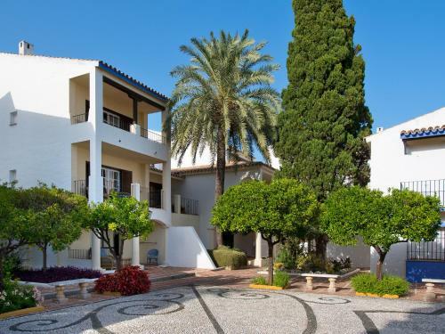 Hotel Bluebay Ban�s