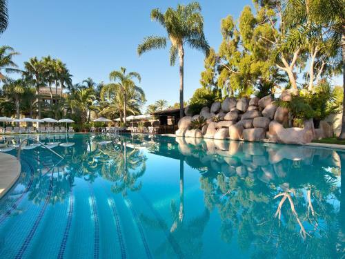 Hotel Bluebay Ban�s