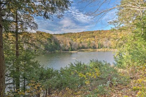 Lakefront Berkshires Retreat With Deck, Dock And Boat!