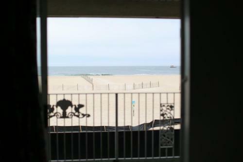 The Colony Apartments