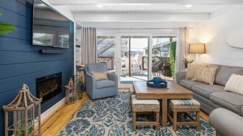 Luxury Designed Ocean View 5 Bed, 3 Suites, Pool