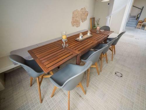 Tranquil Holiday Home In Nav�s With Balcony