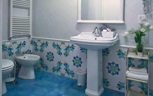 Hostal Palazzo Chiatamone