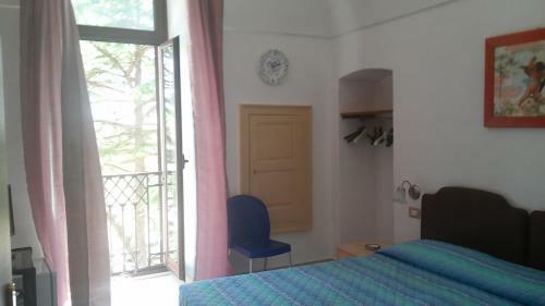 Dimora Del Falconiere B&B