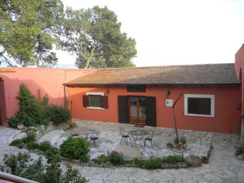 Dimora Del Falconiere B&B