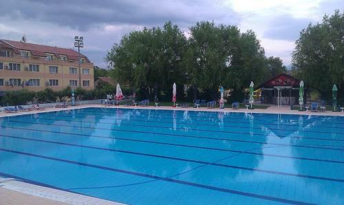 Hotel Komitite Complex