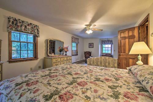 Waterfront New England House On Wickaboag Lake!