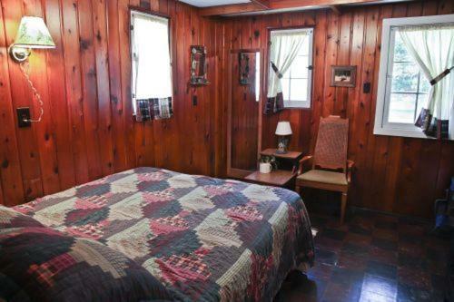 Cabin #4 - Loon's Landing Cabin