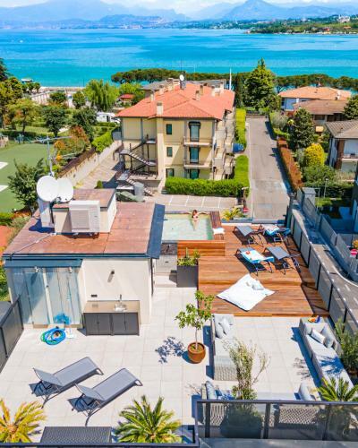 Hostal Plaza Lago Di Garda