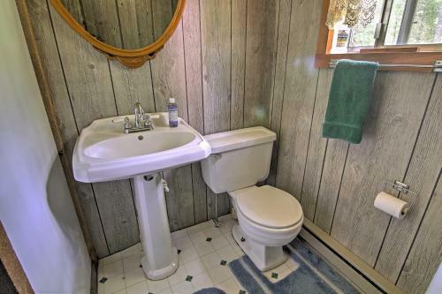Rustic De Tour Village Cabin With Deck On Lake Huron!