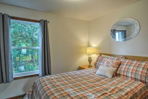 St Ignace Cottage With Deck And Beach On Lake Huron!