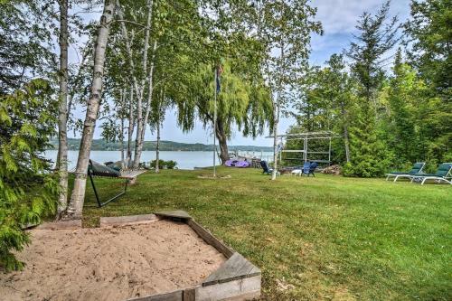 Idyllic Lake Leelanau Cottage With Dock And Fire Pit!