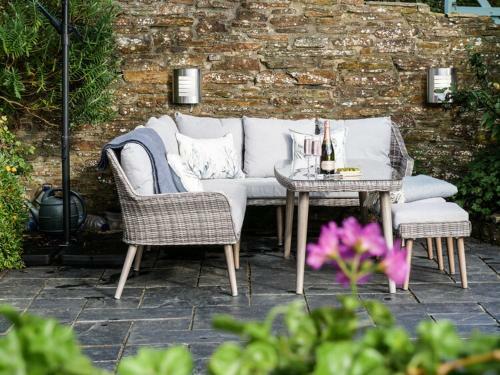 Padstow Escapes - Trewellen Luxury Holiday Cottage